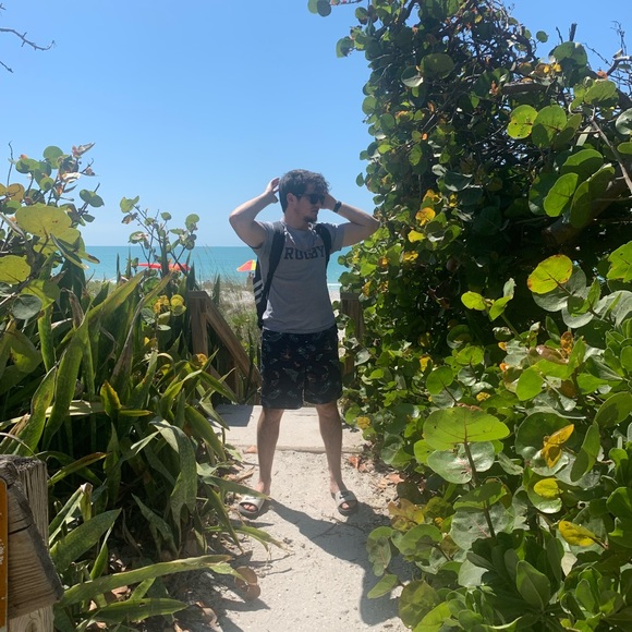 Meet your Posher, Alex - Picture 1 of 1